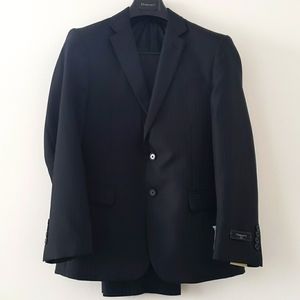Brand New Mens Suit
